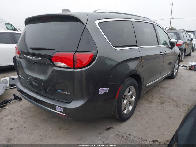 2C4RC1N79JR358814 Chrysler Pacifica Hybrid Limited