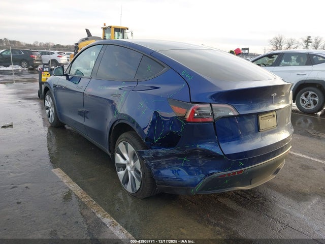 2020 TESLA MODEL Y 5YJYGDEEXLF025231 Photo 2