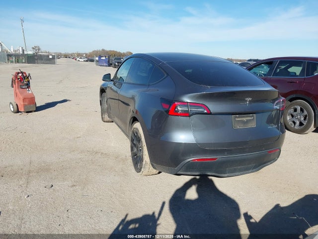 2020 TESLA MODEL Y 5YJYGDEE9LF037919 Photo 2