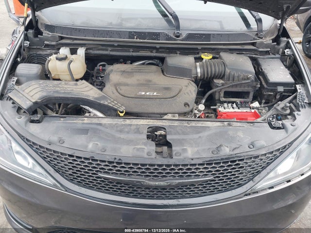 2018 CHRYSLER PACIFICA 2C4RC1FG8JR351254 Photo 9