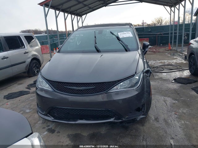 43908794 :رقم المزاد ، 2C4RC1FG8JR351254 vin ، 2018 Chrysler Pacifica Touring Plus مزاد بيع