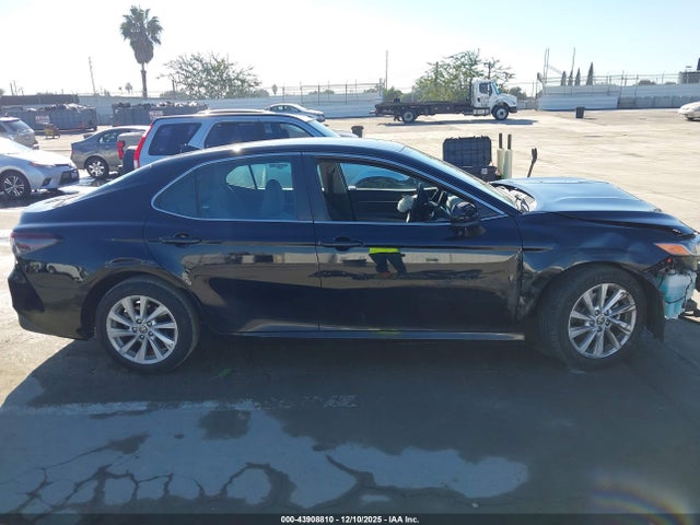 4T1C11AKXMU607968 Toyota CAMRY LE