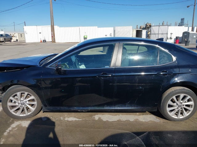 4T1C11AKXMU607968 Toyota CAMRY LE