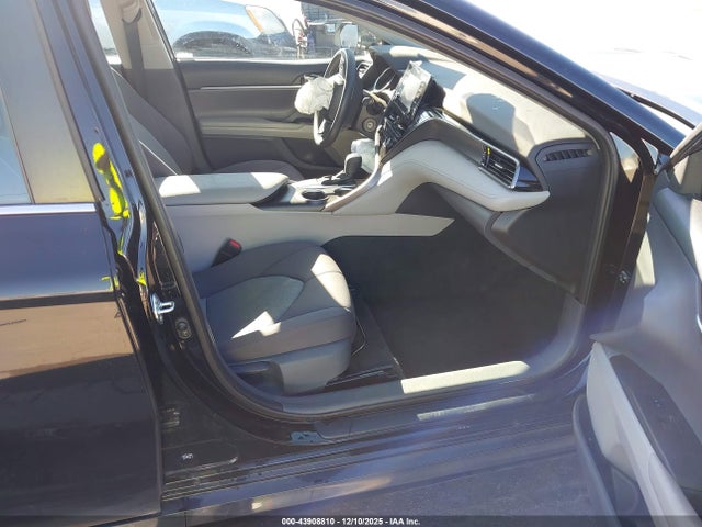 4T1C11AKXMU607968 Toyota CAMRY LE