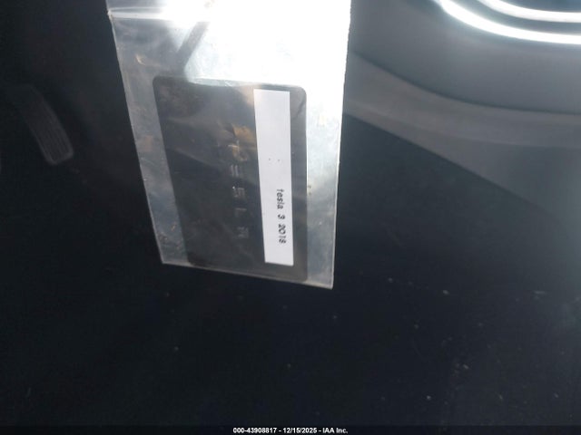2018 TESLA MODEL 3 5YJ3E1EA1JF021691 Photo 10