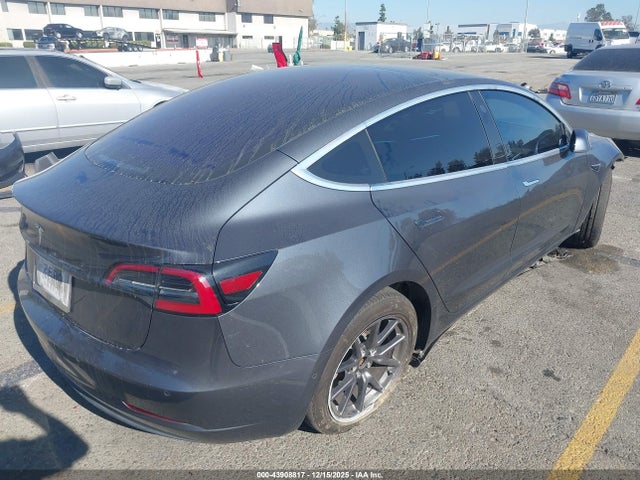 2018 TESLA MODEL 3 5YJ3E1EA1JF021691 Photo 3