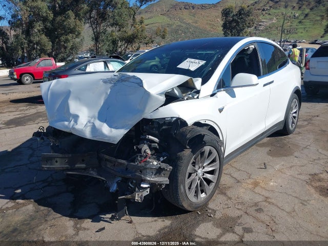 2020 TESLA MODEL X 5YJXCDE25LF303711 Photo 1