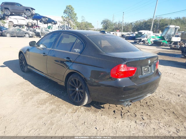 2011 BMW 328I WBAPK5G55BNN29129 Photo 2