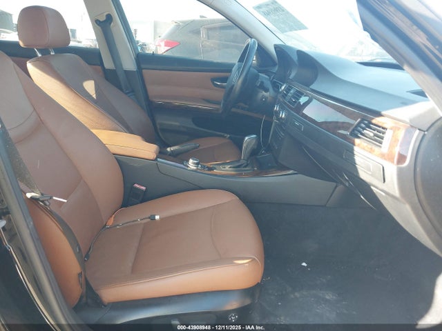 2011 BMW 328I WBAPK5G55BNN29129 Photo 4