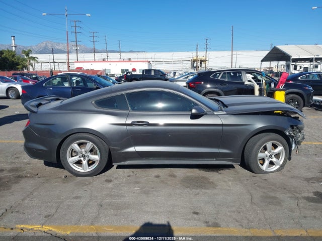 Ford Mustang V6 2017 1FA6P8AM5H5317007 Image 13