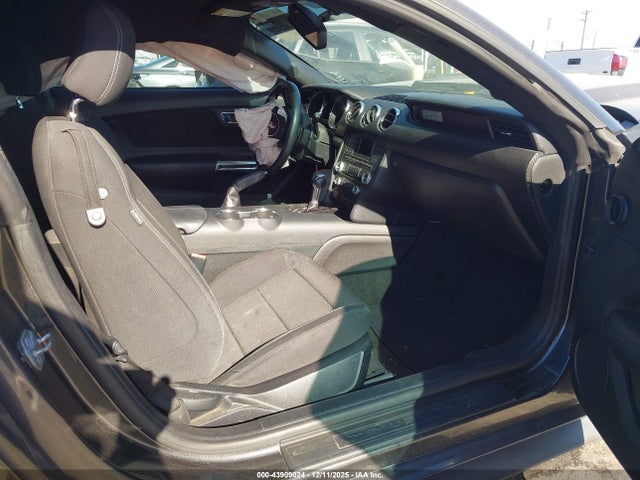 Ford Mustang V6 2017 1FA6P8AM5H5317007 Image 5