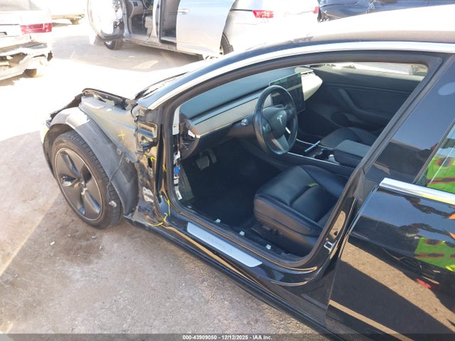 2019 TESLA MODEL 3 5YJ3E1EA7KF398558 Photo 5