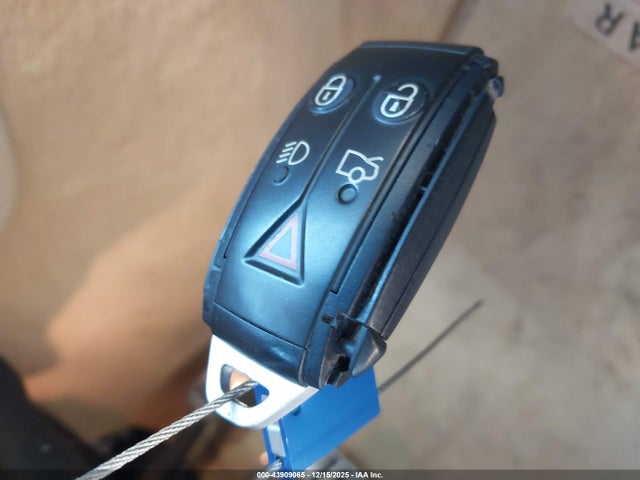 2015 JAGUAR XK SAJWA4GB0FLB56525 Photo 10