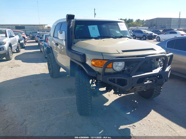 2014 TOYOTA FJ CRUISER JTEBU4BF4EK184095