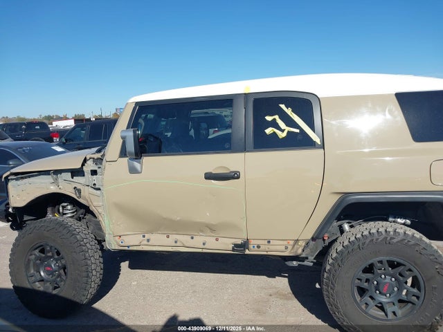 2014 TOYOTA FJ CRUISER JTEBU4BF4EK184095 Photo 5
