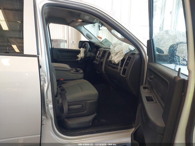 Продаж на аукціоні авто 2017 Ram 1500 Tradesman  4x4 5'7 Box, vin: 1C6RR7KG1HS794398, номер лоту: 43909122