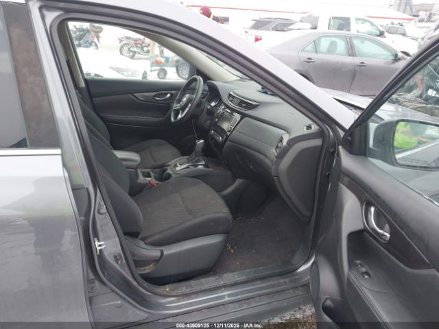 2019 NISSAN ROGUE 5N1AT2MT7KC768759 Photo 4