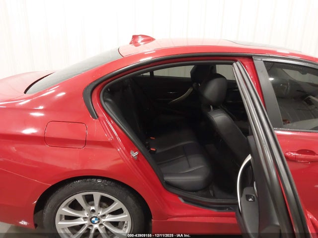 BMW 320i 2016 WBA8E5G54GNU21426 Image 8