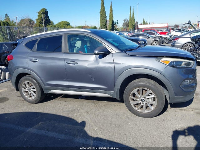 KM8J33A27HU361951 Hyundai Tucson Eco