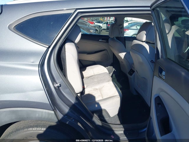 KM8J33A27HU361951 Hyundai Tucson Eco