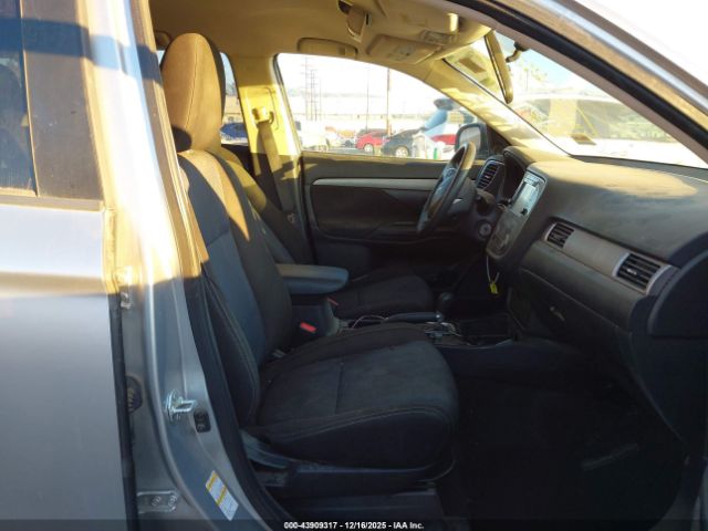 2018 MITSUBISHI OUTLANDER JA4AD2A33JZ004757 Photo 4