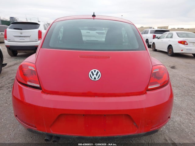 Volkswagen Beetle 2014 3VWFP7AT2EM627307 Image 16