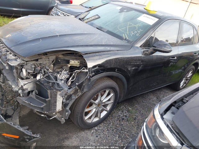 2019 PORSCHE CAYENNE WP1AA2AY5KDA03827 Photo 1