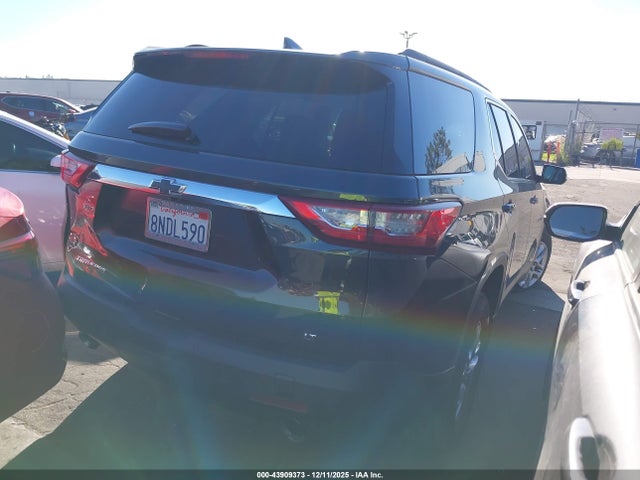 2020 CHEVROLET TRAVERSE 1GNERGKW5LJ137236 Photo 3