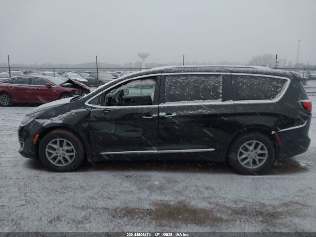 43909474 :رقم المزاد ، 2C4RC1BG2LR140043 vin ، 2020 Chrysler Pacifica Touring L مزاد بيع
