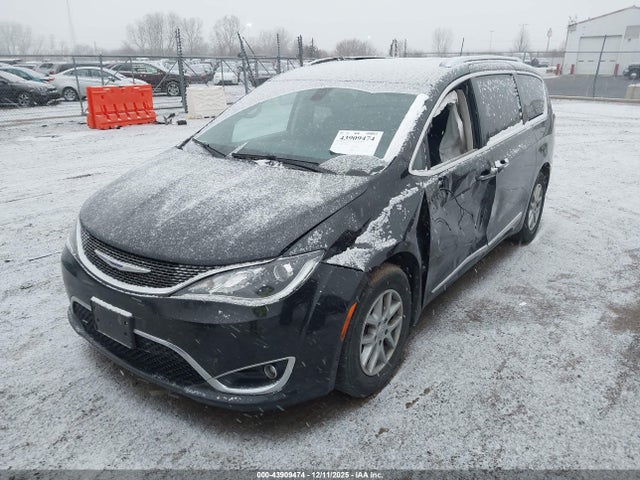 43909474 :رقم المزاد ، 2C4RC1BG2LR140043 vin ، 2020 Chrysler Pacifica Touring L مزاد بيع