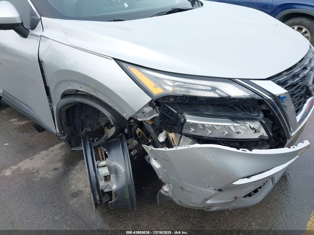Продажа на аукционе авто 2023 Nissan Rogue Sv Fwd, vin: 5N1BT3BA3PC818026, номер лота: 43909536