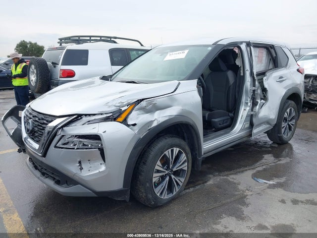 Продажа на аукционе авто 2023 Nissan Rogue Sv Fwd, vin: 5N1BT3BA3PC818026, номер лота: 43909536