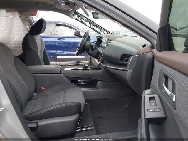 Продажа на аукционе авто 2023 Nissan Rogue Sv Fwd, vin: 5N1BT3BA3PC818026, номер лота: 43909536
