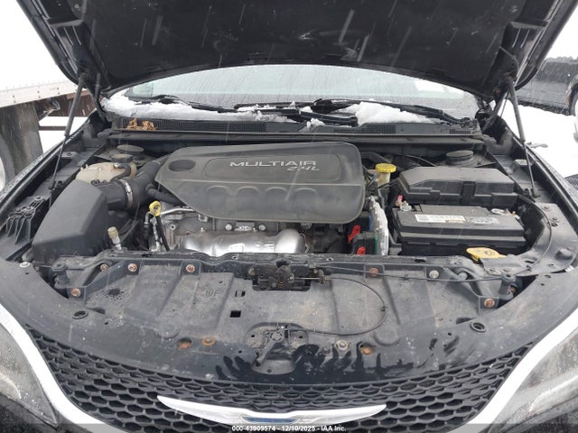 43909574 :رقم المزاد ، 1C3CCCAB5GN152668 vin ، 2016 Chrysler 200 Limited مزاد بيع