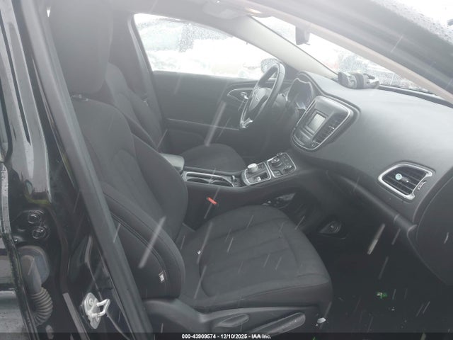 43909574 :رقم المزاد ، 1C3CCCAB5GN152668 vin ، 2016 Chrysler 200 Limited مزاد بيع