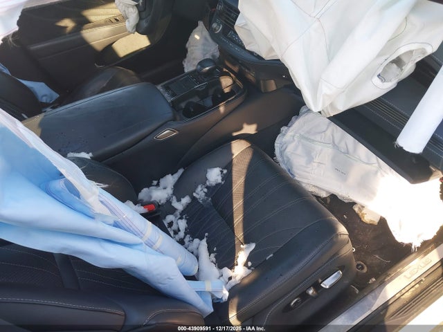 2018 LEXUS LS 500 JTHB51FF8J5003131 Photo 4