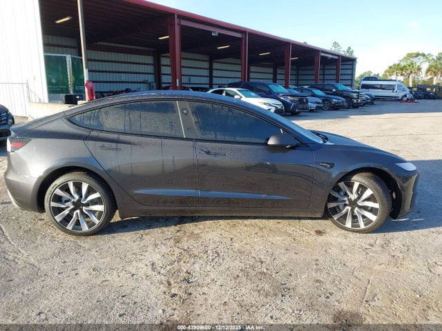 Tesla Model 3 Premium Rear-wheel Drive 2026 5YJ3E1EA4TF123845 Image 14