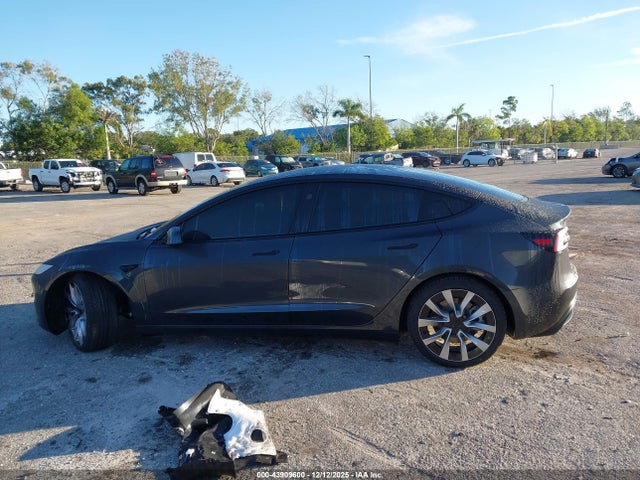 Tesla Model 3 Premium Rear-wheel Drive 2026 5YJ3E1EA4TF123845 Image 15