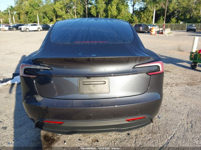 Tesla Model 3 Premium Rear-wheel Drive 2026 5YJ3E1EA4TF123845 Image 17