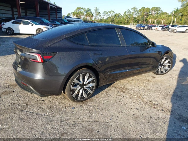 2026 TESLA MODEL 3 5YJ3E1EA4TF123845 Photo 3