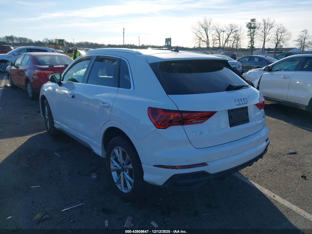 2023 AUDI Q3 WA1DECF34P1132506 Photo 2