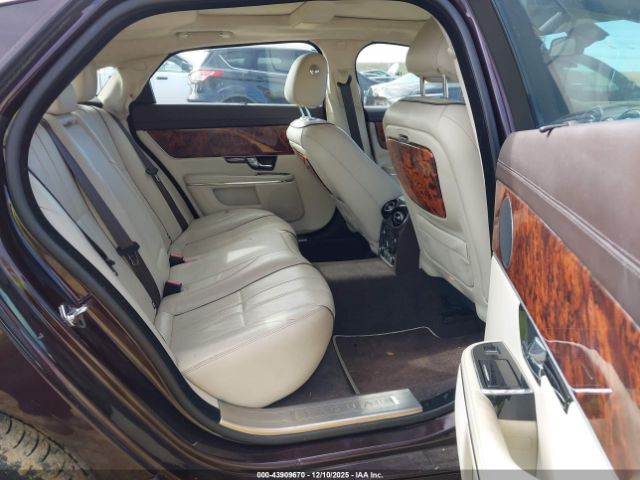 2011 JAGUAR XJ SAJWA2GB7BLV10083 Photo 7
