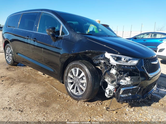 2025 CHRYSLER PACIFICA HYBRID 2C4RC1S71SR577322