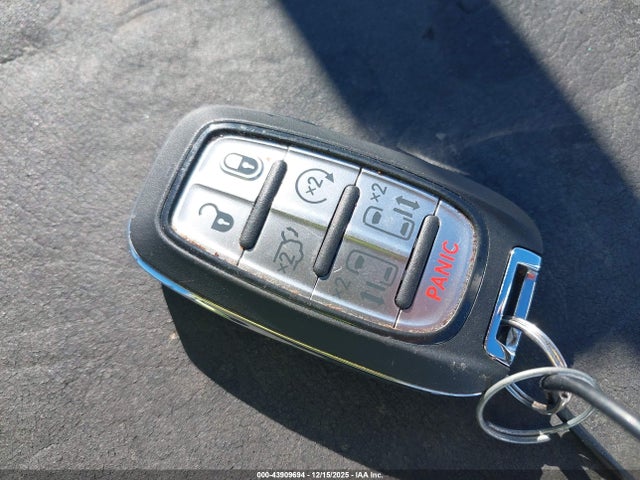 2025 CHRYSLER PACIFICA HYBRID 2C4RC1S71SR577322 Photo 10