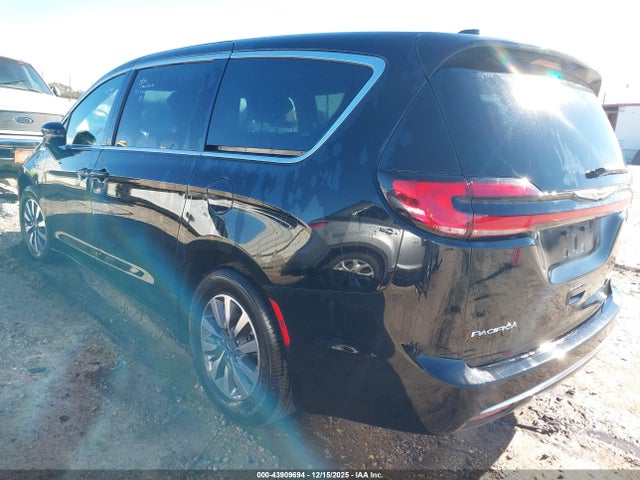 2025 CHRYSLER PACIFICA HYBRID 2C4RC1S71SR577322 Photo 2