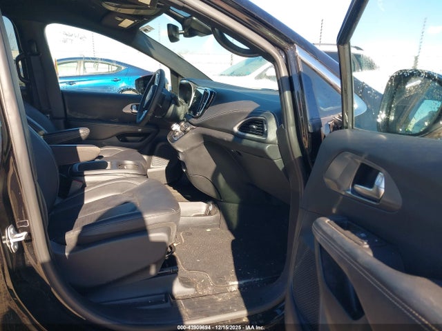 2025 CHRYSLER PACIFICA HYBRID 2C4RC1S71SR577322 Photo 4