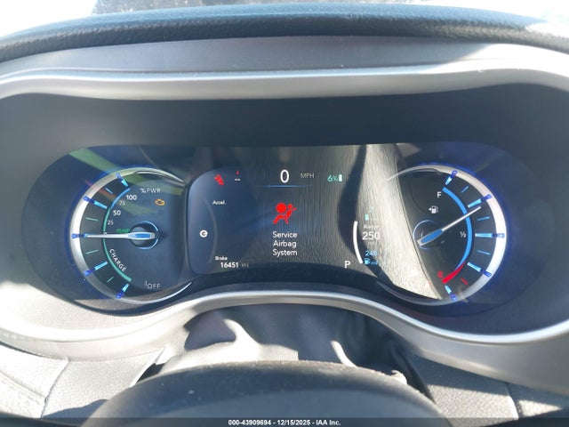 2025 CHRYSLER PACIFICA HYBRID 2C4RC1S71SR577322 Photo 6