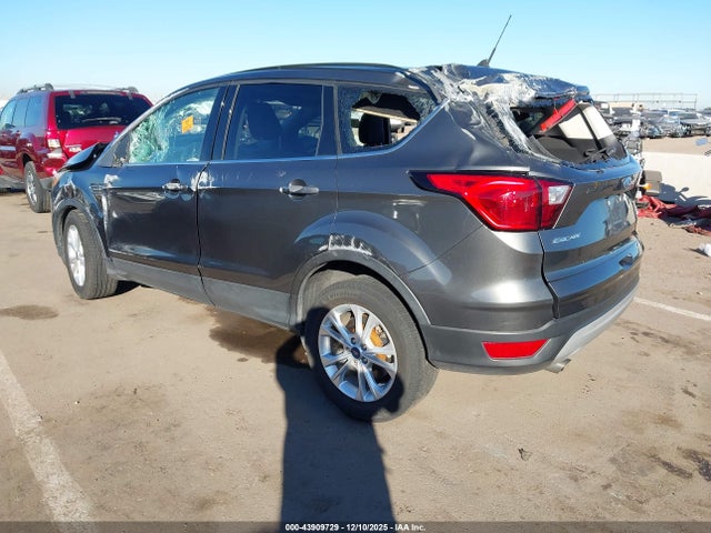Ford ESCAPE SE 2019 1FMCU0GD5KUB05019 Image 3