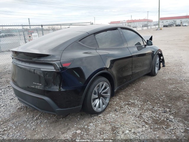 2026 TESLA MODEL Y 7SAYGDEE3TA493933 Photo 3