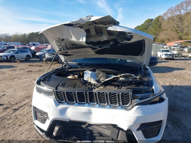 2024 JEEP GRAND CHEROKEE 1C4RJGAG3R8601376 Photo 5